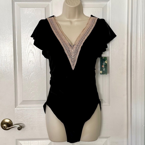 Blooming Jelly Tummy Control Slimming One Piece Swimsuit Black Lace Trim NEW - Picture 1 of 6